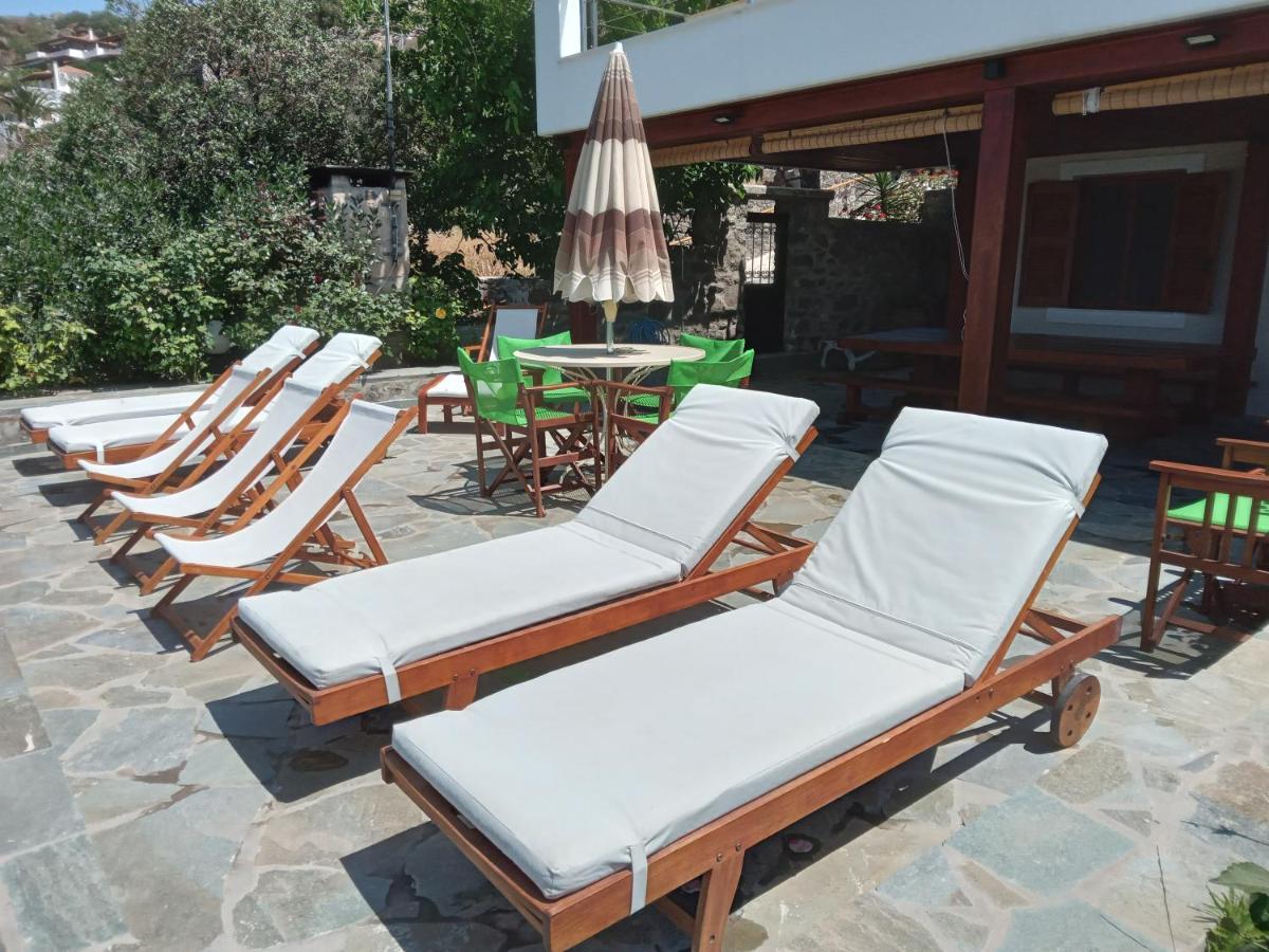 Fantastic House With A Wonderful View Of The Sea Villa Kapotidhes Bagian luar foto