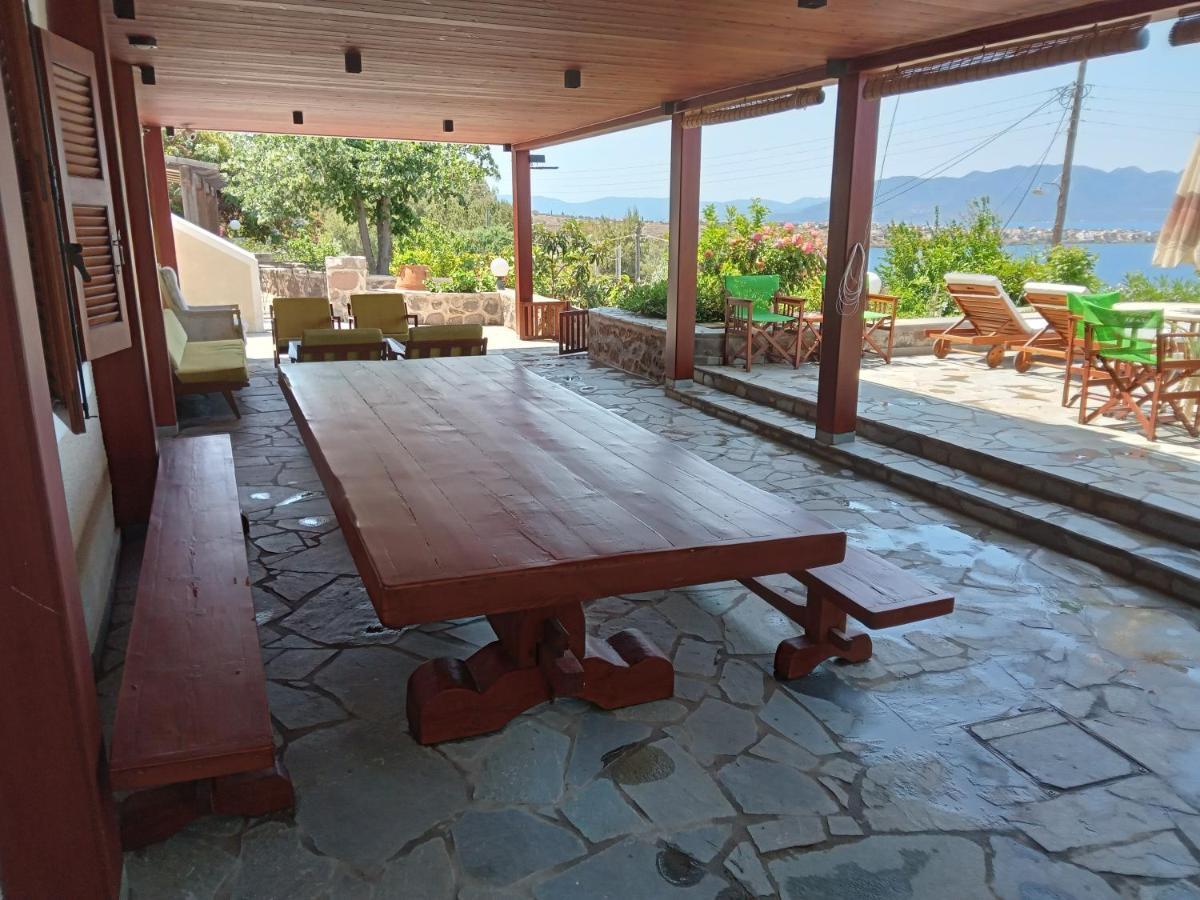 Fantastic House With A Wonderful View Of The Sea Villa Kapotidhes Bagian luar foto