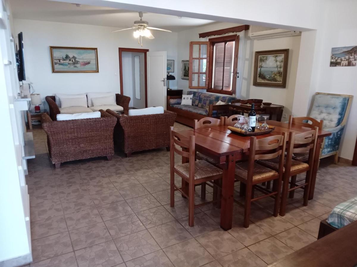Fantastic House With A Wonderful View Of The Sea Villa Kapotidhes Bagian luar foto